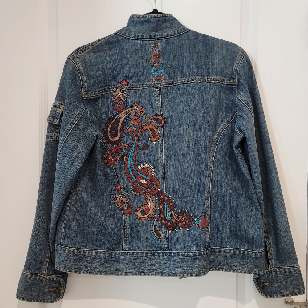 BEAUTIFULLY Embellished Chico's Jean Jacket Size 1 Small - Picture 2 of 5